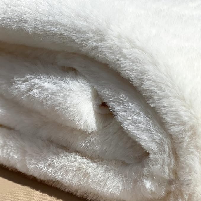 ORINOVA White Washable Faux Fur Area Rug - 8x10, Fluffy Boho Rectangle Rug for Living Room, Bedroom & Teen Room Home Decor