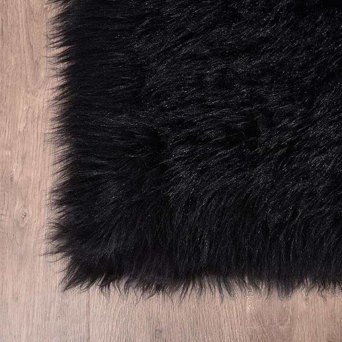 Goolela Black Round Rug 4ft Circle Fluffy Fuzzy Furry Rug for Bedroom Living Room Dorm Faux Sheepskin Fur Shaggy