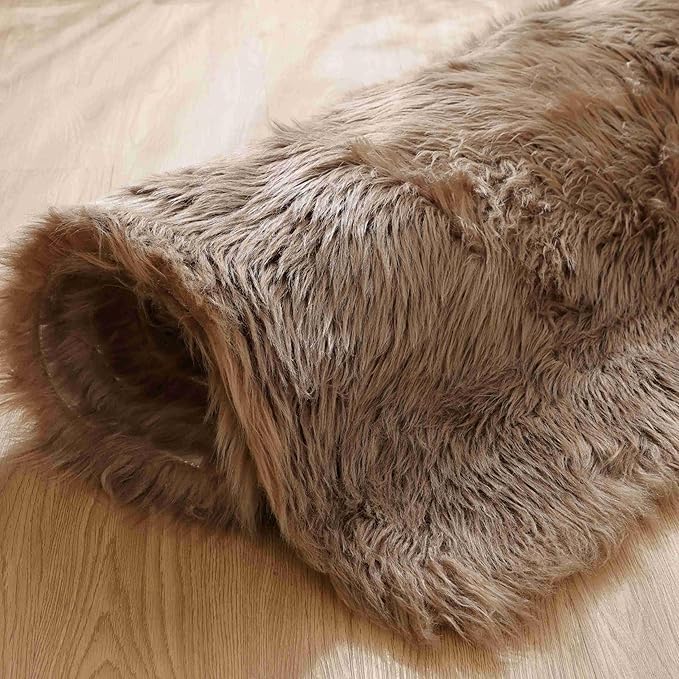 Goolela Circle Area Rug 6ft - Light Brown Beige - Round Fluffy Fuzzy Faux Fur Sheepskin Rug for Bedroom Living Room Furry Shaggy Washable