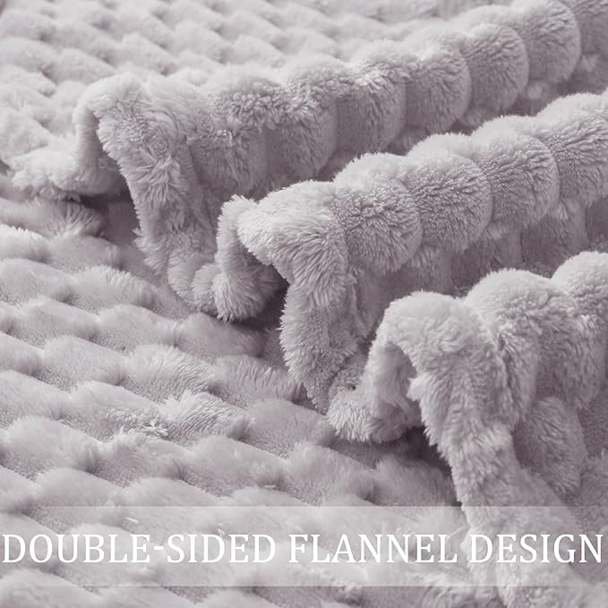 Exclusivo Mezcla Fleece Throw Blanket for Couch, Extra Large Fuzzy Light Grey Bed Blankets, Soft Cozy Plush Sofa Throws for All Seasons, 50x70 Inches