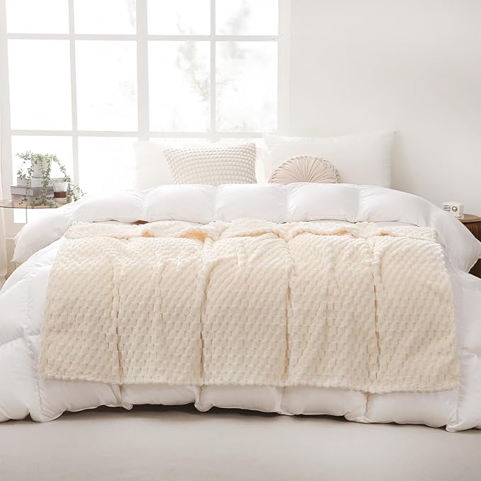 Puncuntex Cream White Throw Blanket 60"×80" inches Fuzzy 3D Jacquard Decorative Flannel Fleece Super Soft Plush Cozy Blanket for Couch Sofa Chair Lightweight