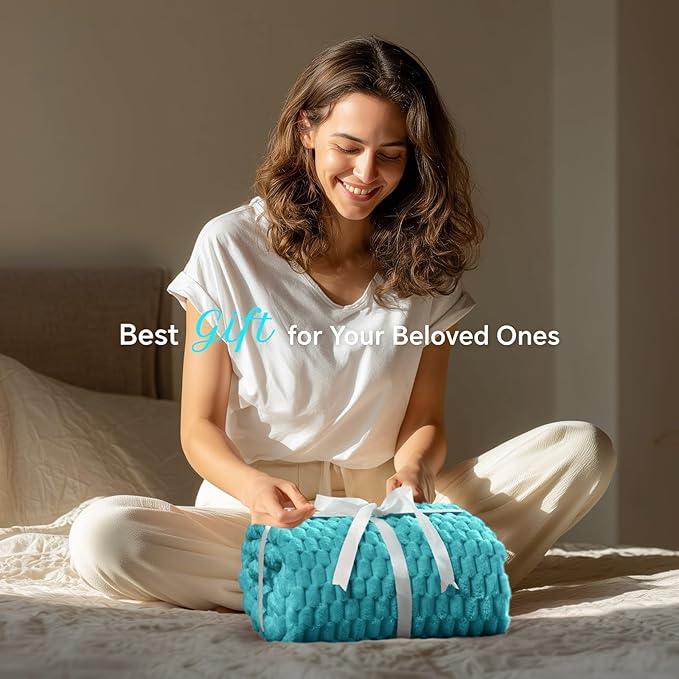 BEDELITE Fleece Blanket - 3D Jacquard Decorative Teal Throw Blankets for Couch & Bed, Soft and Cozy Warm Plush Fluffy Blanket All Seasons Suitable, 50x70Inches