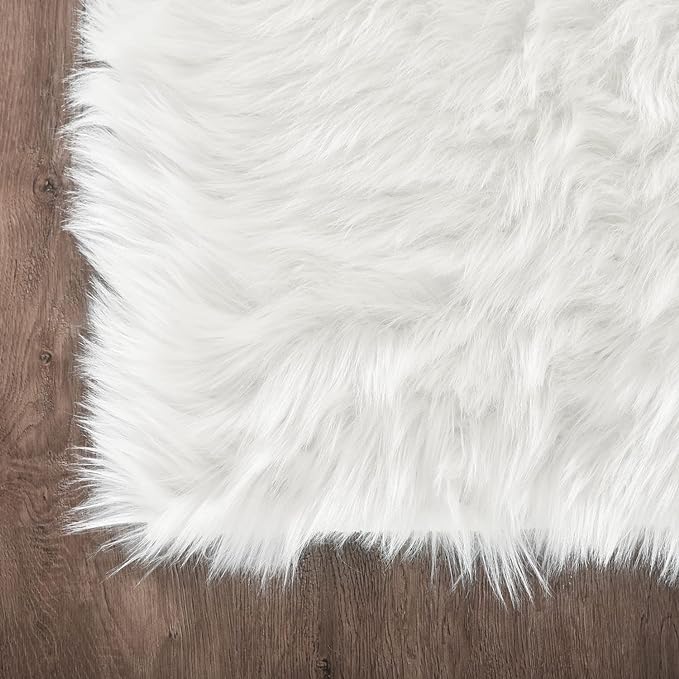 Latepis White Fur Rug 5x6.7, Faux Sheepskin Fluffy Washable Rug for Bedroom and Living Room, Playroom, Luxury Room Decor, Rectangle