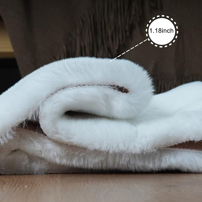 Ghouse White Faux Rabbit Fur Rug 6x9 Machine Washable Area Rugs for Bedroom Fluffy Rugs for Living Room No-Shedding Carpet Sheepskin Rug