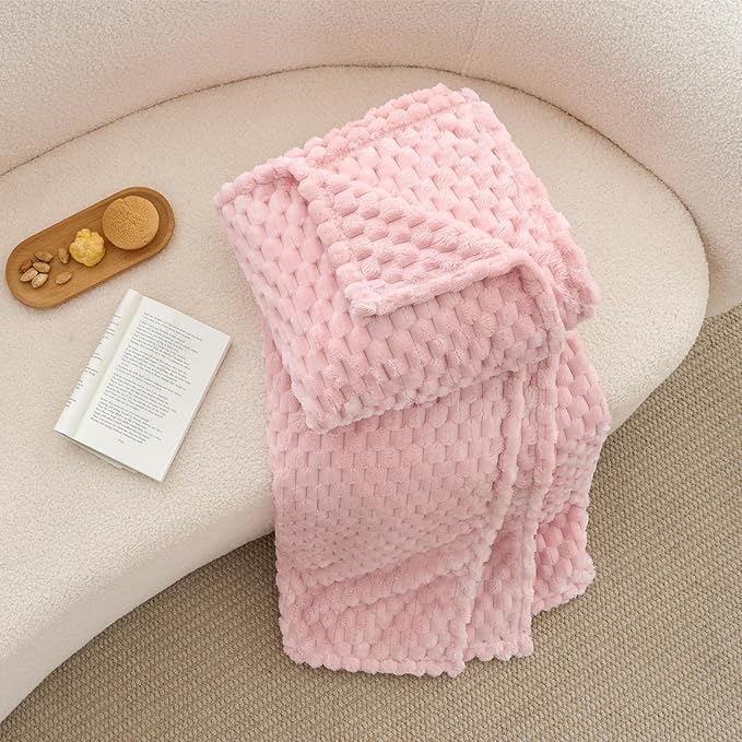 BEDELITE Fleece Blanket Twin Size for Bed Couch, 3D Jacquard Decorative Pink Throw Soft and Cozy Warm Plush Fuzzy Blanket All Seasons Suitable, 60x80Inches