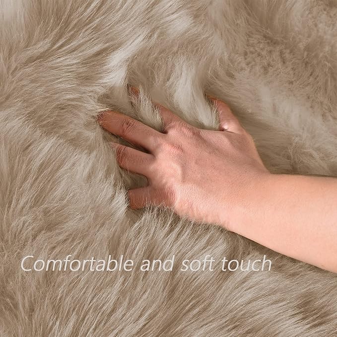 Latepis Light Brown Beige Round Area Rugs 5ft Faux Fur Fuzzy Rugs for Bedroom Washable Shag Rug for Living Room Floor Plush Rug Room Décor