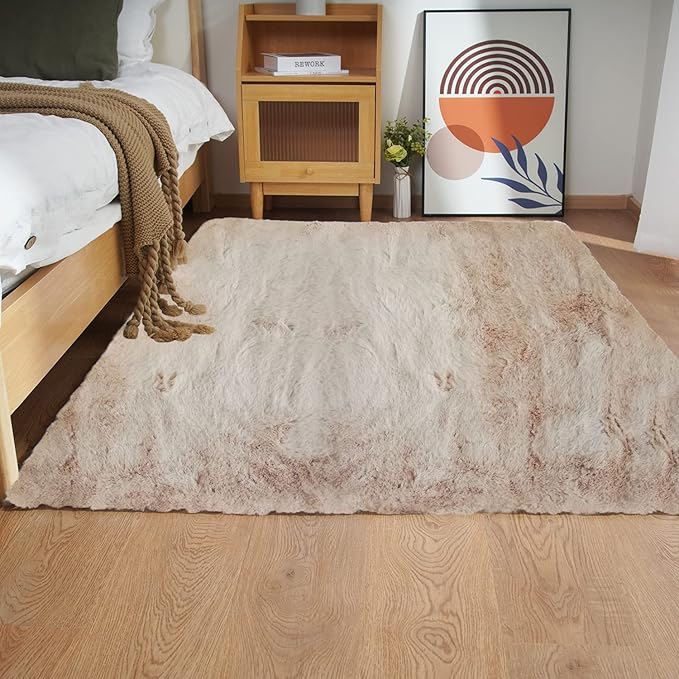 Ghouse Ultra Soft Faux Rabbit Fur Rug 4x6, Machine Washable Area Rugs for Bedroom Fluffy Rugs for Living Room, No-Shedding Carpet Sheepskin Rug Light Brown Beige