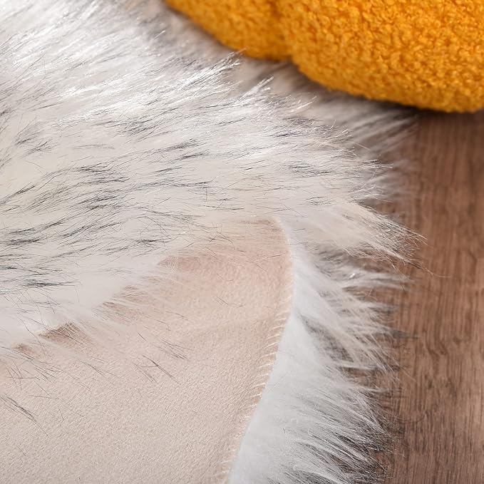 Goolela Faux Sheepskin Fur Rug 4x6 Fluffy Fuzzy Furry Carpet White with Grey Tips Shaggy Rug for Bedroom Living Room Bedside Plush Washable Sheepskin