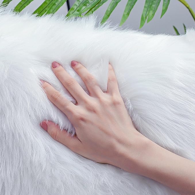 linmopm Faux Fur Rug Sheepskin Shag Fluffy Fuzzy White 3x3 ft Rugs for Bedroom Bedside Bed Floor Living Room Plush Round High-Density Cushion Carpet Super Sofa Cover