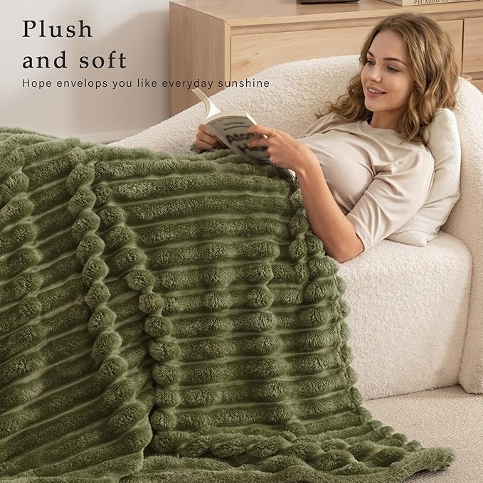 Exclusivo Mezcla King Size Flannel Fleece Blanket, Super Soft Striped Jacquard Bed Blanket, Lightweight Fuzzy Cozy for All Seasons, 90x104 Inches, Olive Green