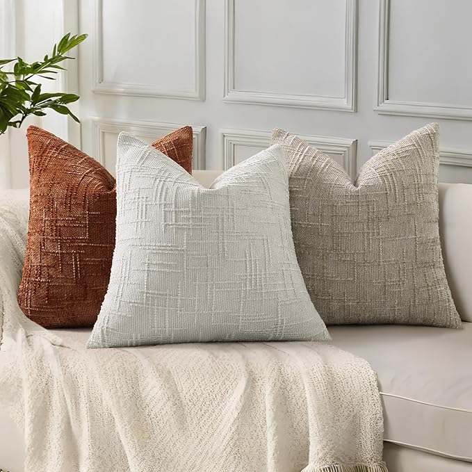 decorUhome Light Grey Chenille Throw Pillow Covers 20x20 Set of 2 Textured Soft Cozy Slubby Couch Pillow Covers Modern Farmhouse Boho Decorative Pillow Cases for Bed Sofa Living Room