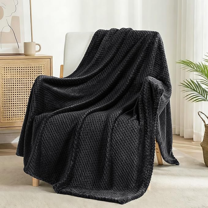 Exclusivo Mezcla Fleece Bed Blanket Twin Size, Super Soft and Warm Blankets for Couch, Sofa and Bed Waffle Textured, Cozy, Fuzzy and Lightweight (Black, 90x66 Inches)